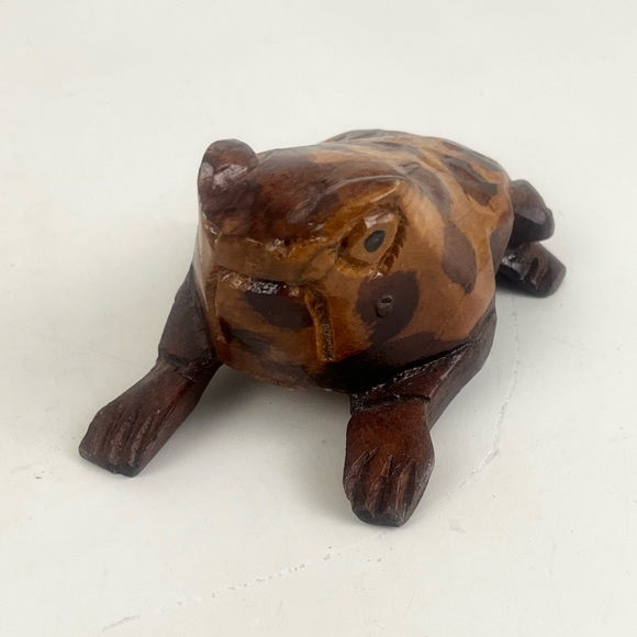 Hand Carved Wooden Frog - Picture 15 of 16